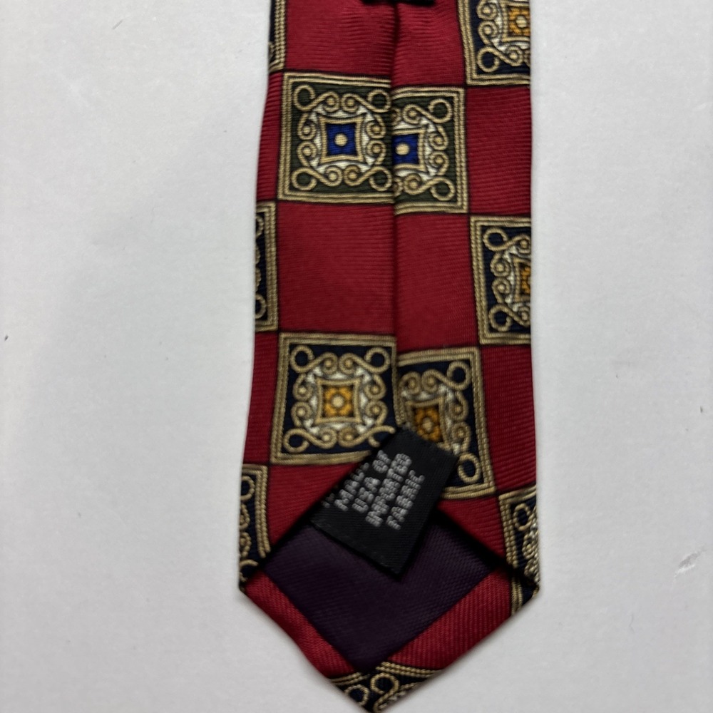 CLAYBROOKE‎ Men's  100% Silk Tie Burgandy and Gold 3.75"W X 56.5"L - Picture 2 of 5